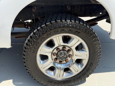 Used 2016 Ford F250 XLT w/ XLT Value Package AWD/4WD image 11