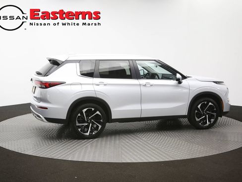 Used 2024 Mitsubishi Outlander SE AWD/4WD image 45
