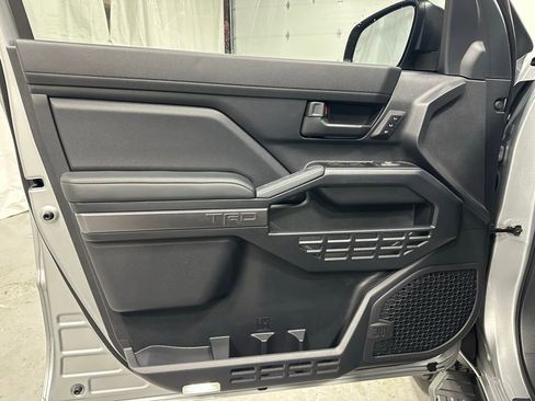 Used 2025 Toyota 4Runner TRD Off-Road Premium image 8