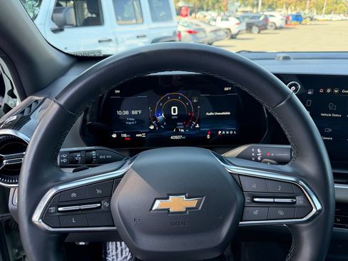 Used 2025 Chevrolet Equinox LT w/ Convenience Package II AWD/4WD image 14