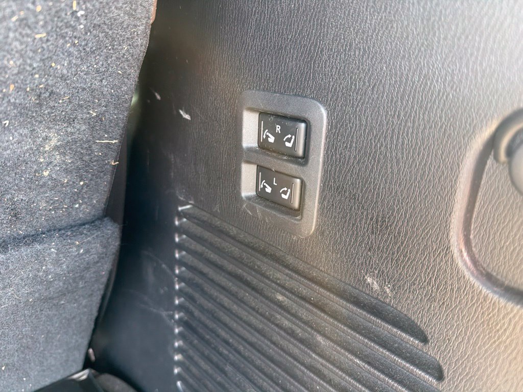Used 2023 Nissan Armada Platinum w/ Captain's Chairs Package AWD/4WD image 10