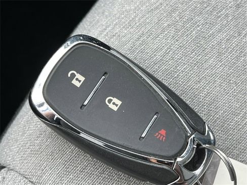 Used 2023 Chevrolet Equinox LT image 29