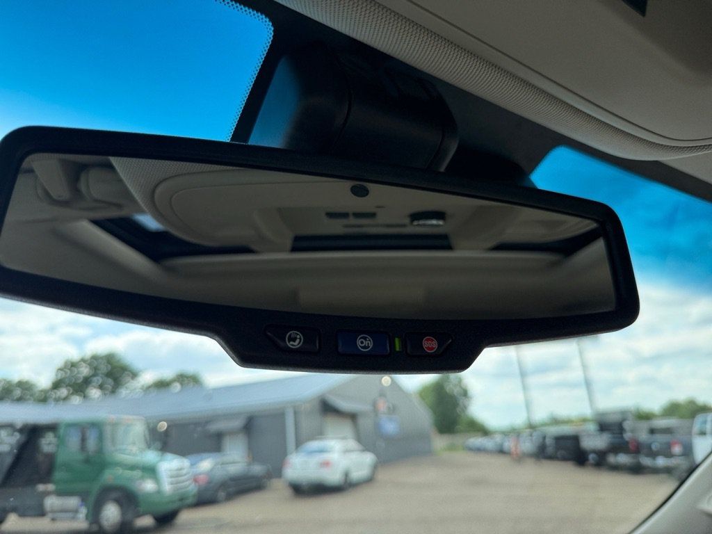 Used 2018 GMC Yukon Denali w/ Denali Ultimate Package AWD/4WD image 34