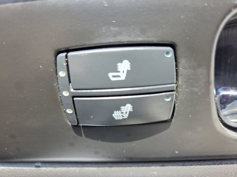 Used 2008 Cadillac DTS FWD image 36