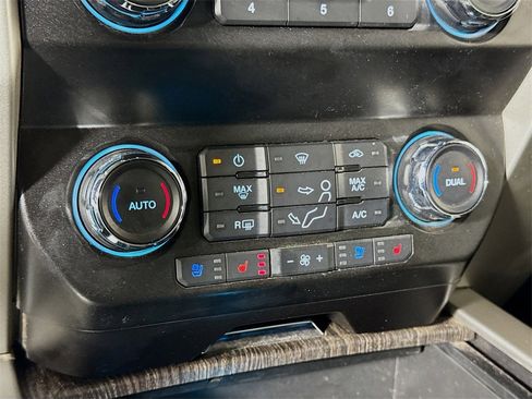 Used 2020 Ford F250 Lariat w/ Chrome Package image 13