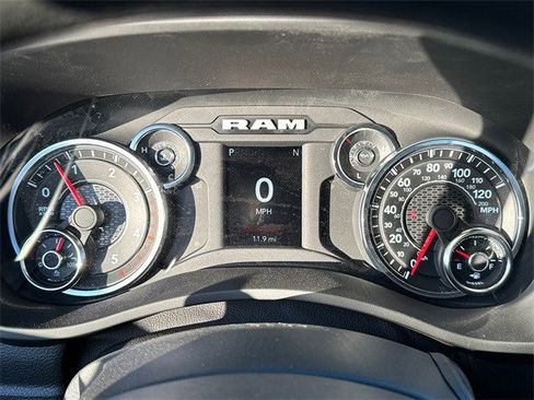 Used 2024 RAM 2500 Tradesman w/ Chrome Appearance Group image 33