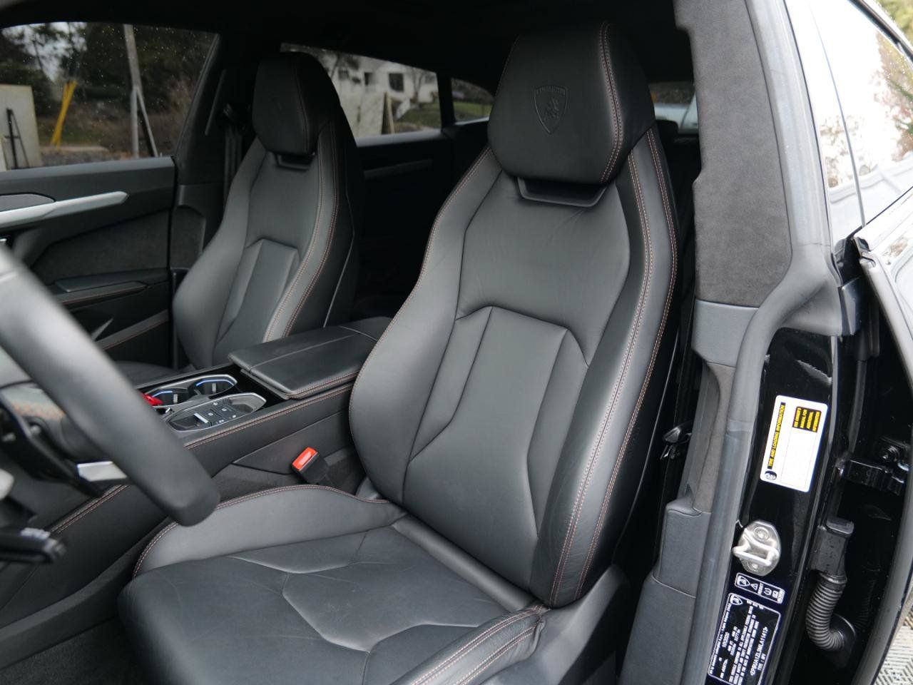 Used 2021 Lamborghini Urus AWD/4WD image 16
