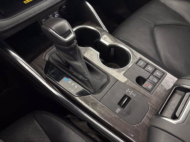 Used 2023 Toyota Highlander Limited AWD/4WD image 27