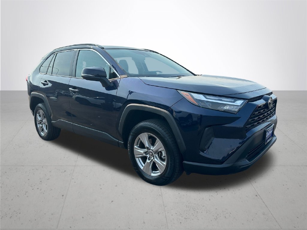 Used 2025 Toyota RAV4 XLE AWD/4WD image 5