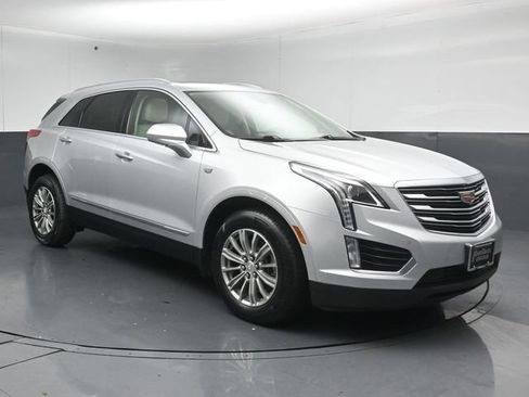 Used 2017 Cadillac XT5 Luxury w/ Driver Awareness Package AWD/4WD image 1