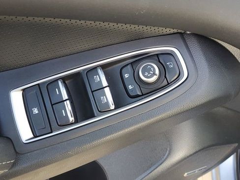 Certified 2023 Subaru Ascent Limited w/ Technology Package image 17