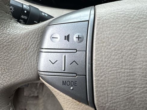 Used 2006 Toyota Avalon Limited image 21