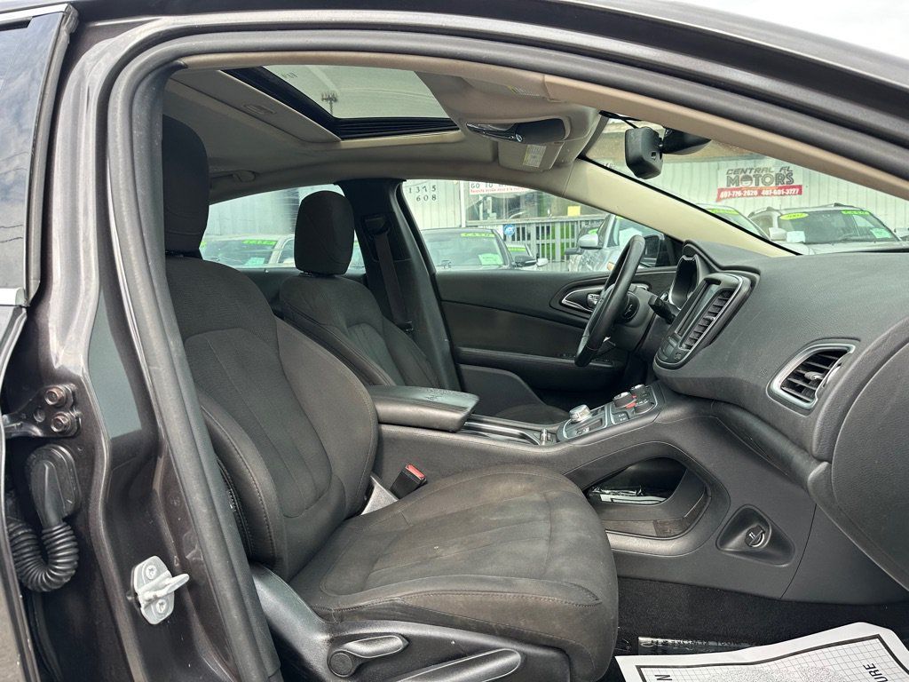 Used 2016 Chrysler 200 Limited FWD image 13