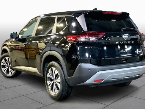 Used 2023 Nissan Rogue SV image 12