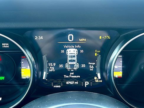 Used 2022 Jeep Wrangler Unlimited Sahara w/ Cold Weather Group AWD/4WD image 21