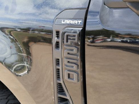 Certified 2023 Ford F250 Lariat w/ Sport Appearance Package image 35