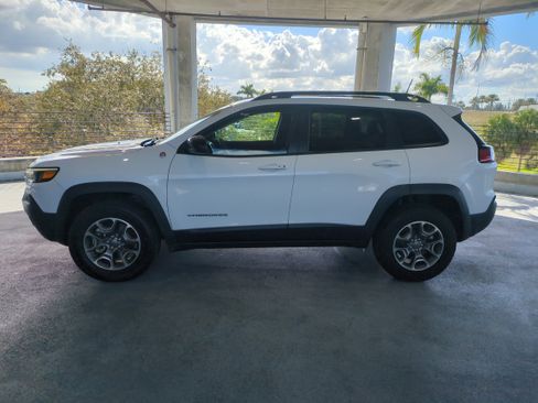 Certified 2022 Jeep Cherokee Trailhawk image 8