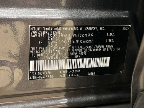 Used 2025 Toyota RAV4 XLE AWD/4WD image 28
