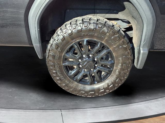 Used 2022 GMC Sierra 3500 Denali w/ Denali Black Diamond Edition AWD/4WD image 16