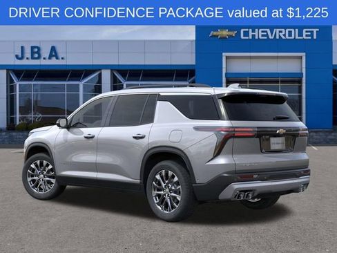 New 2026 Chevrolet Traverse LT w/ Sun and Wheel Package image 3
