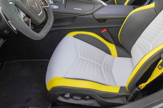 Used 2022 Chevrolet Corvette Stingray Premium Cpe RWD image 34
