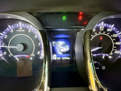 Used 2013 Toyota Avalon image 20