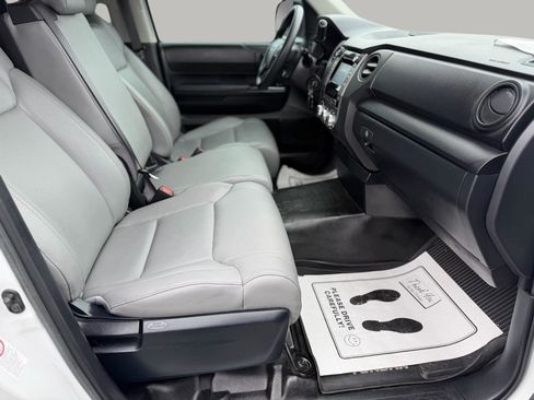 Used 2018 Toyota Tundra SR image 34