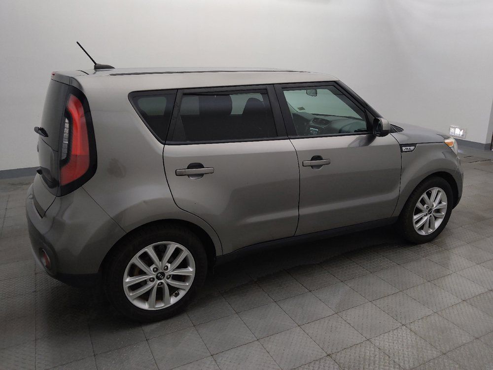 Used 2019 Kia Soul + FWD image 10