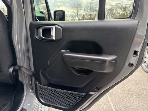 Used 2019 Jeep Wrangler Unlimited Sport S image 28