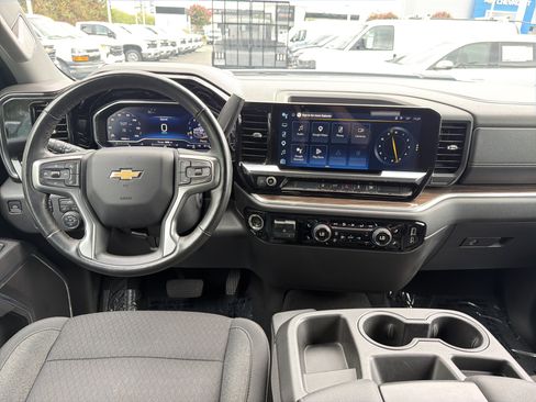 Used 2025 Chevrolet Silverado 2500 LT w/ Convenience Package AWD/4WD image 30