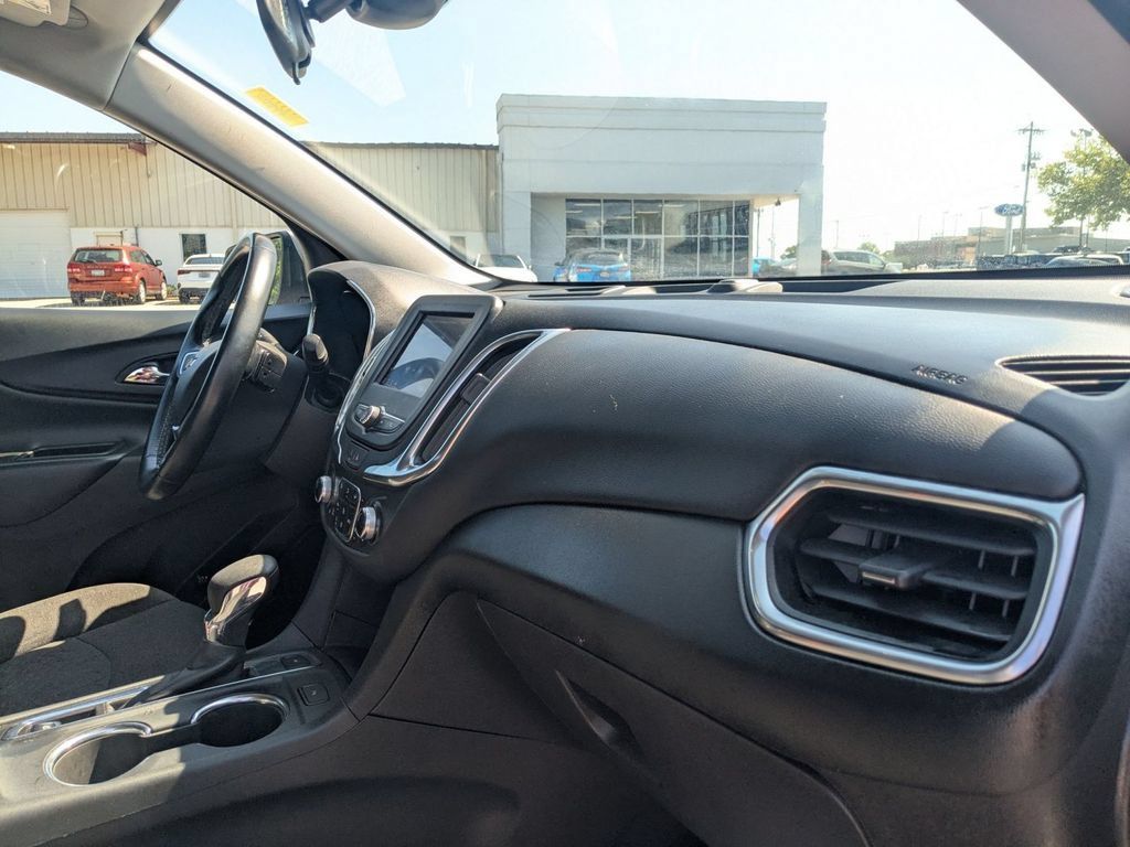 Used 2024 Chevrolet Equinox LT AWD/4WD image 35