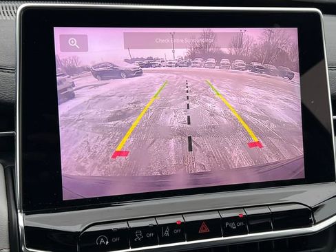 Used 2024 Jeep Compass Limited image 22