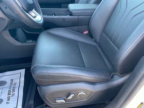 Used 2025 Hyundai Santa Fe SEL image 11