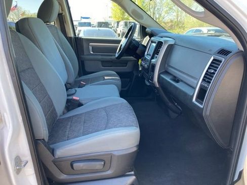 Used 2017 RAM 1500 Classic SLT AWD/4WD image 30