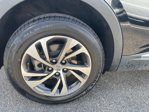 Used 2022 Buick Envision Essence w/ Technology Package I FWD image 14