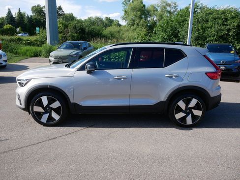 Used 2023 Volvo XC40 Recharge Ultimate AWD/4WD image 4
