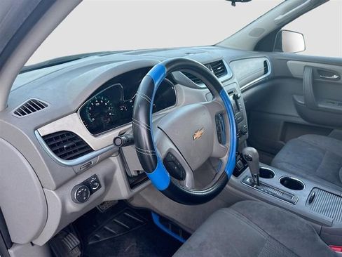 Used 2016 Chevrolet Traverse LS FWD image 9
