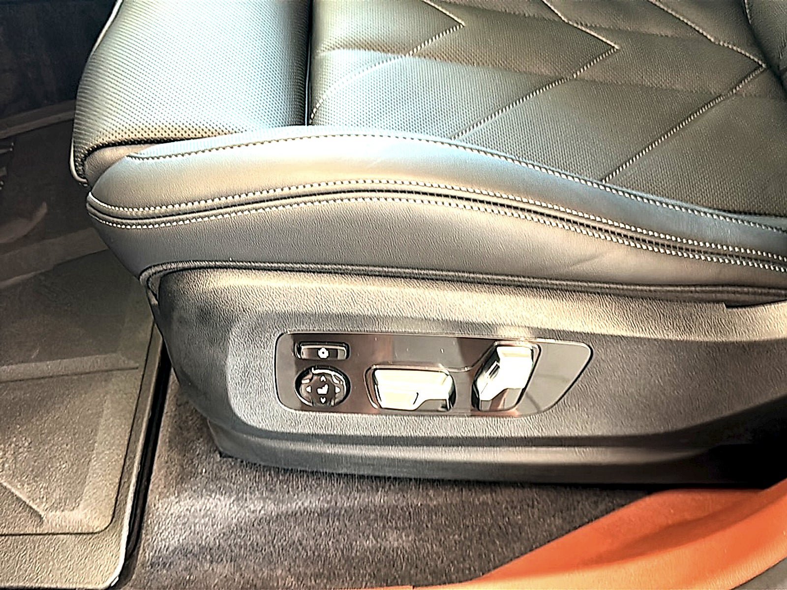 New 2026 BMW XM Label Red AWD/4WD image 13