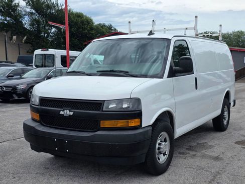 Used 2020 Chevrolet Express 2500 w/ Driver Convenience Package RWD image 6