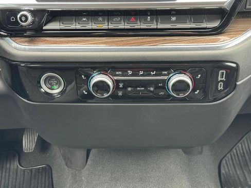 Used 2024 GMC Sierra 1500 Elevation AWD/4WD image 10