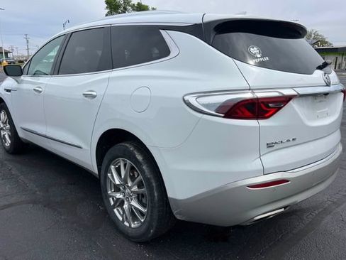 Used 2023 Buick Enclave Essence w/ Experience Buick Package AWD/4WD image 7