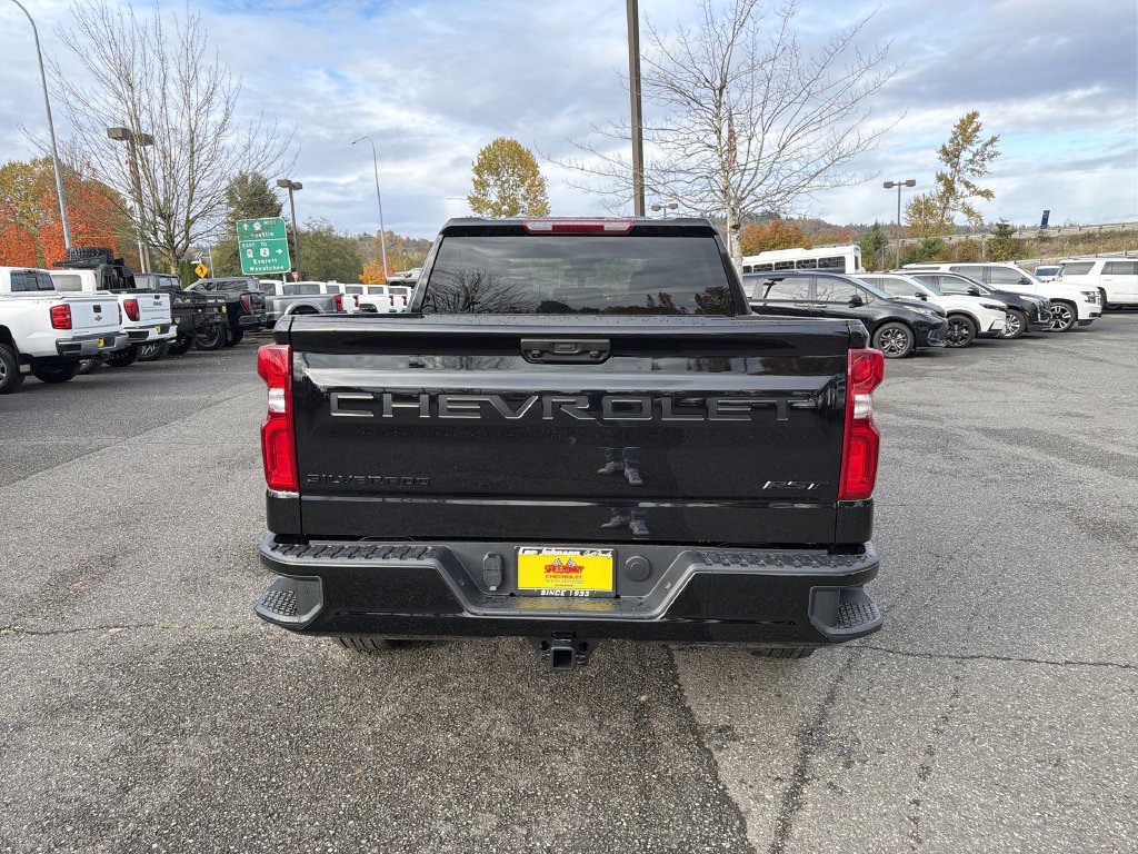 New 2026 Chevrolet Silverado 1500 RST w/ LPO, Dark Essentials Package AWD/4WD image 8