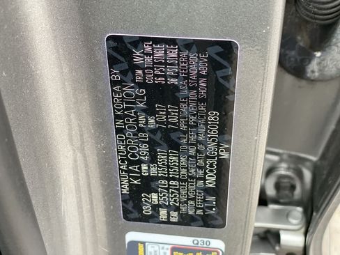 Used 2022 Kia Niro EX w/ Cold Weather Package FWD image 32