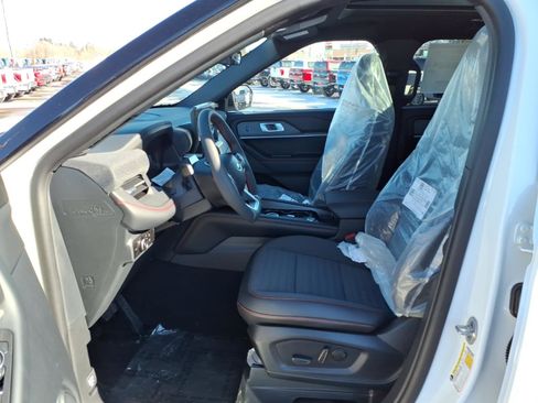 New 2026 Ford Explorer ST-Line image 5