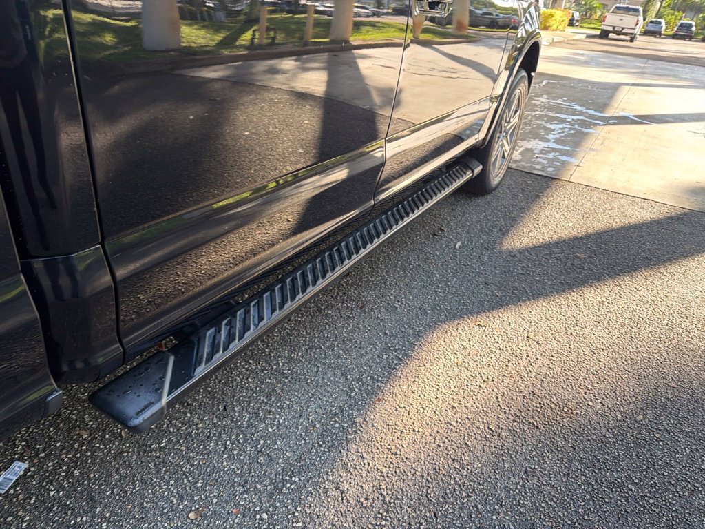Used 2019 Ford F150 XLT w/ Equipment Group 302A Luxury AWD/4WD image 26