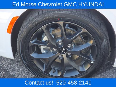 Used 2025 Chrysler Pacifica Limited FWD image 24