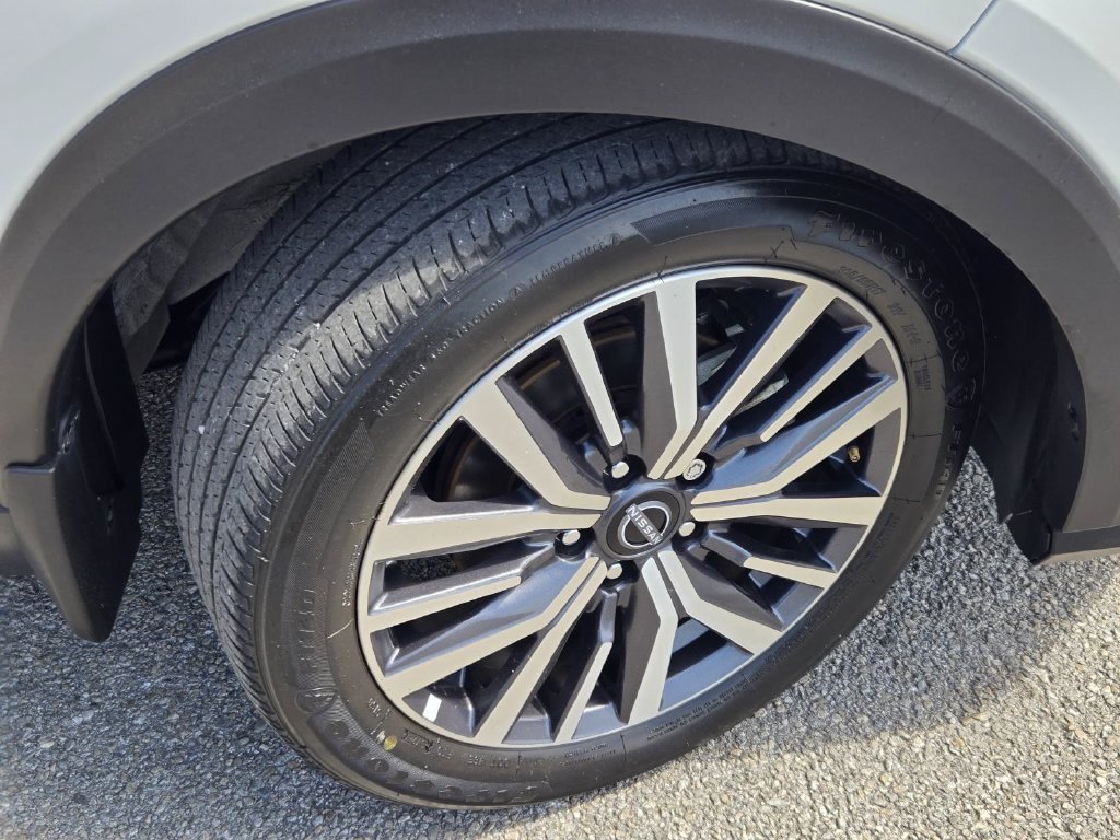 Certified 2024 Nissan Kicks SV FWD image 6