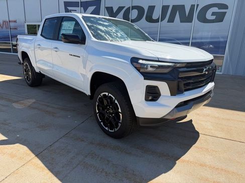 New 2026 Chevrolet Colorado Z71 w/ Z71 Convenience Package 2 AWD/4WD image 2