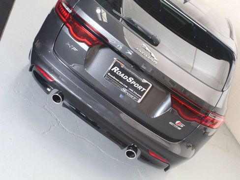 Used 2018 Jaguar XF S image 8