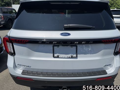 Used 2026 Ford Explorer Active AWD/4WD image 36